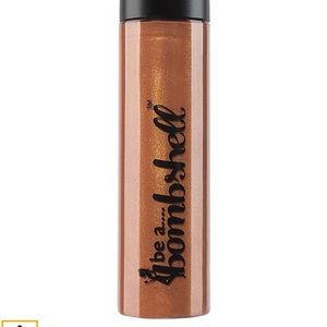 🌸Be a Bombshell pout potion on fleek color